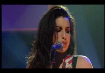 Amy Winehouse — Stronger than me (Live On Jools Holland, 2003)