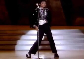 Michael Jackson — Billie Jean (Live, 1983)