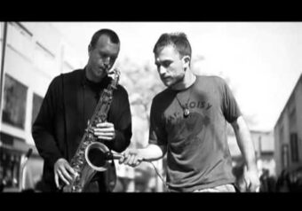 Dub FX Feat. Mr Woodnote — Flow (Live, 2009)