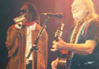 Willie Nelson Feat. Snoop Dogg — Superman (2011)